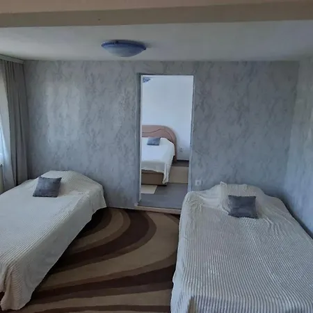 Old Town House Apartman